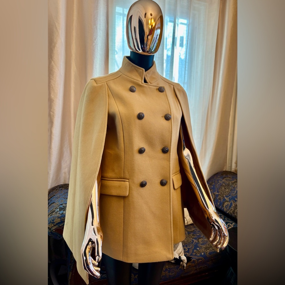 Elegant Tan Double-Breasted Cape Jacket Feizi - Size L